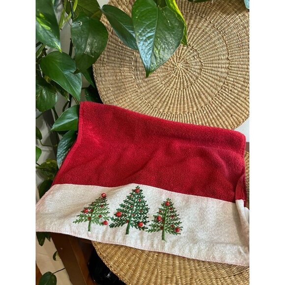 34th & Pine Christmas tree linen towel - Picture 1 of 10